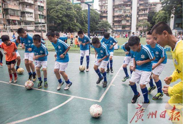 小学生踢出世界波，小学生踢出世界波 新闻