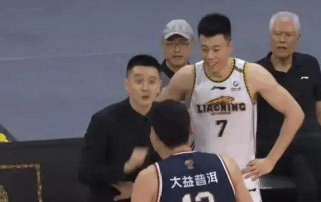 郭艾伦条款，郭艾伦是nba球员吗